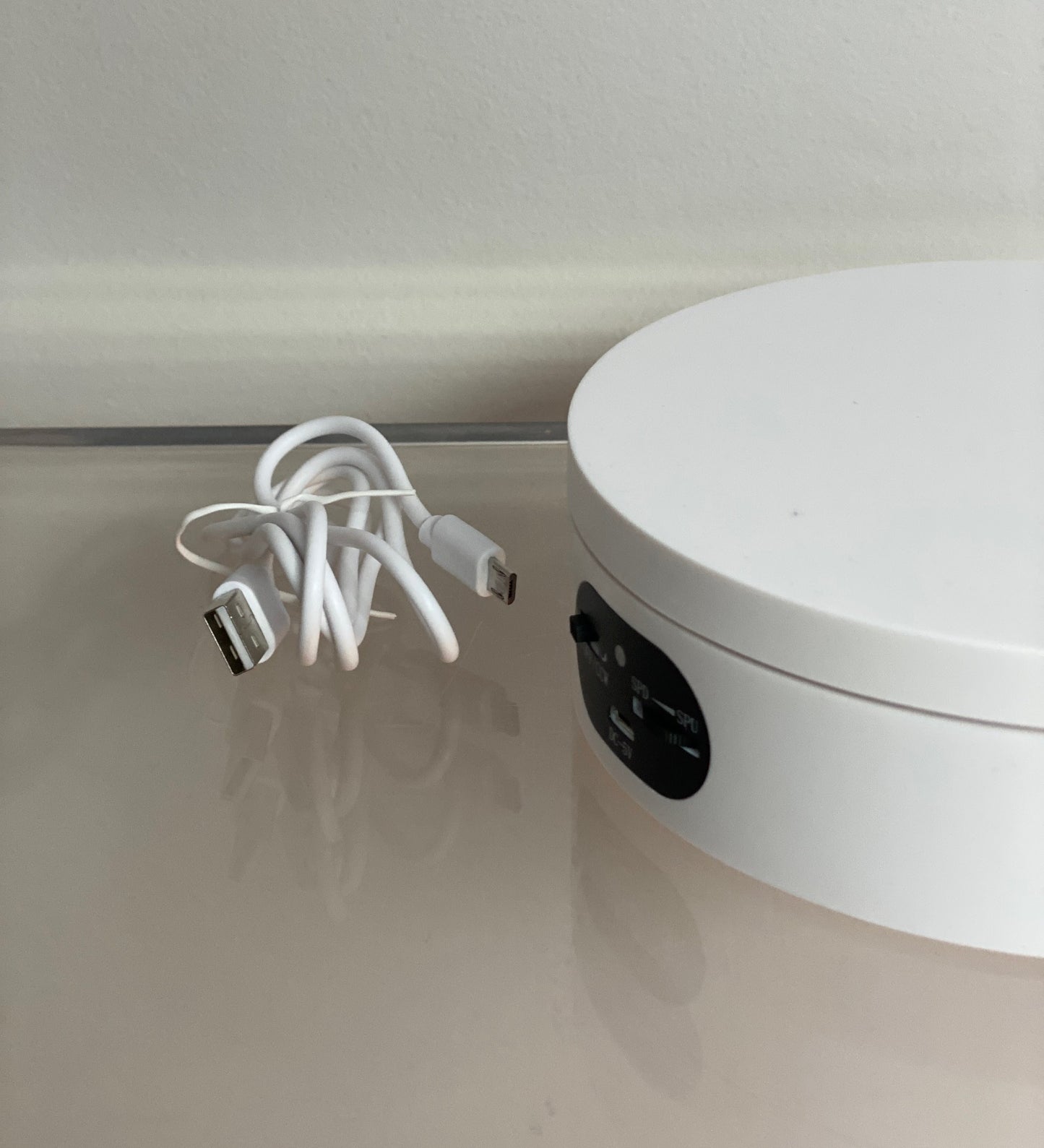 Rotating Base for 7" Snapspheres Globe (Black or White)