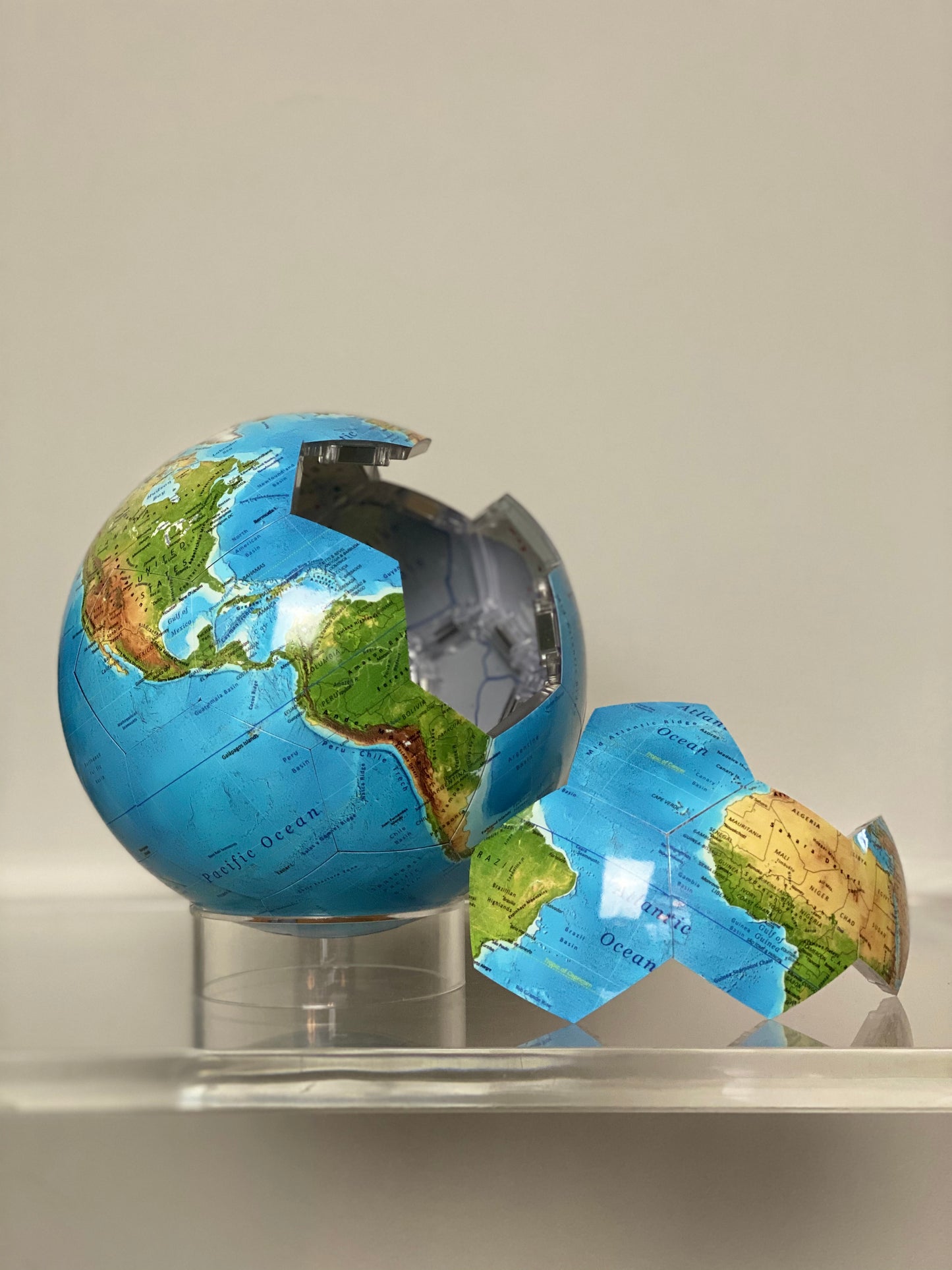 Earth - Classic Relief Globe